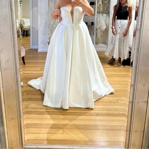 NWT A-line wedding dress